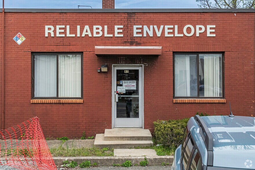 More Photos Of 85 Main Ave, Elmwood Park Manufacturing For Lease