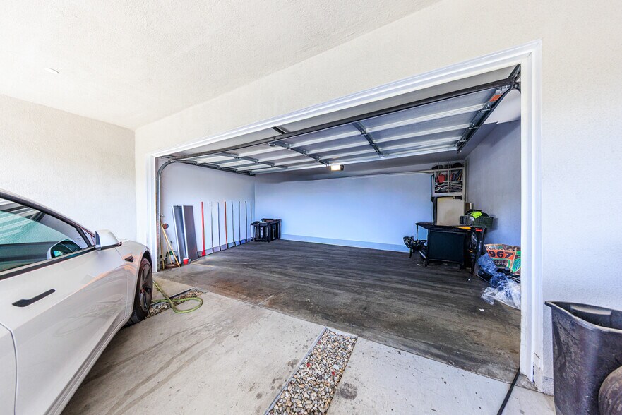 More Photos Of 5743 Case Ave, North Hollywood Apartments For Sale