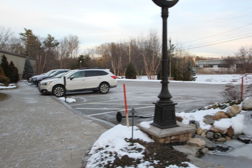 More Photos Of 2302 Turnpike St, North Andover General Retail For Lease