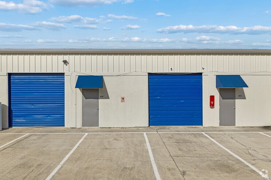 More Photos Of 4922-4932 Catherine Dr, Montgomery Warehouse For Lease