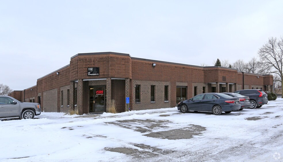 More Photos Of 701 Decatur Ave N, Golden Valley Unknown For Lease