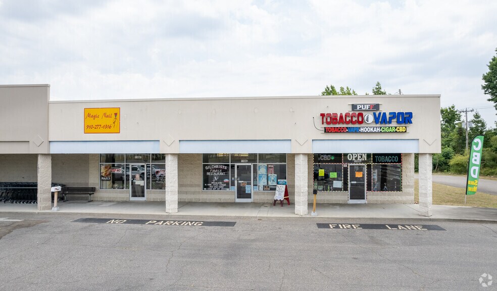 More Photos Of 1100-1116 Aberdeen Rd, Laurinburg Storefront For Lease