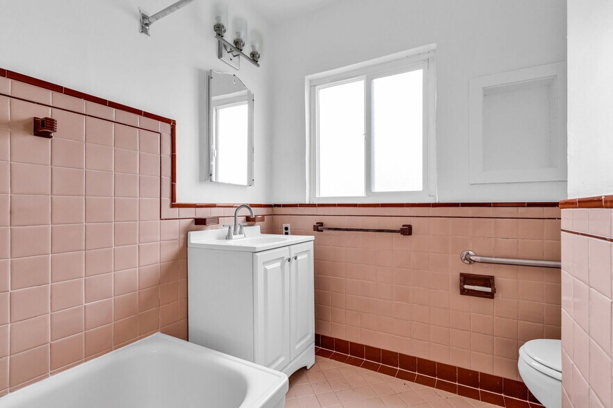 More Photos Of 5492 Ruth Ave, Oakland Apartments For Sale