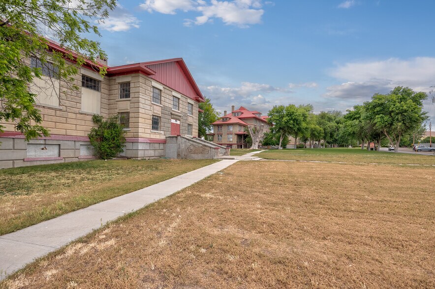 More Photos Of 2155 Paddock Ave, Weiser Office For Sale