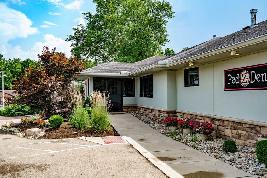 More Photos Of 5671 Far Hills Ave, Dayton Medical For Sale