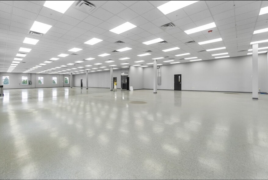 More Photos Of 6040 Tarbell Rd, Syracuse Flex For Lease