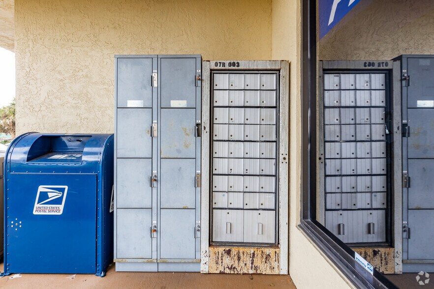 More Photos Of 1417 N Semoran Blvd, Orlando Office For Lease