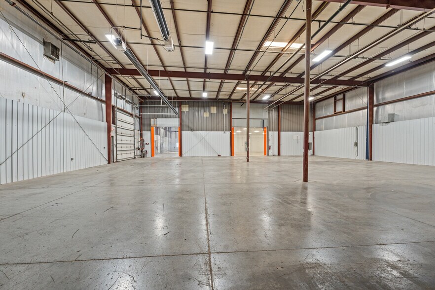 More Photos Of 3865 Symmes Rd, Hamilton Warehouse For Lease