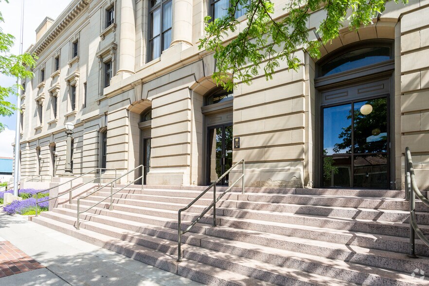 More Photos Of 298 24th St, Ogden Office Residential For Lease