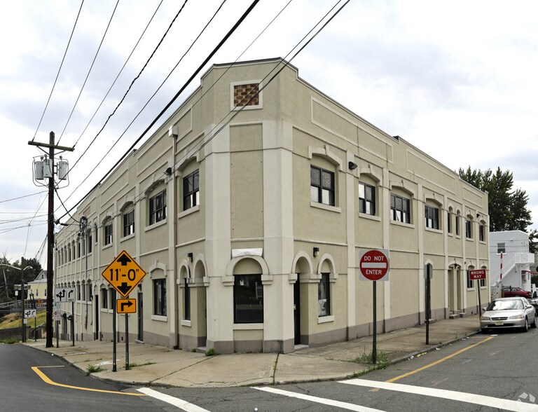 More Photos Of 106 Somerset St, Garfield Office For Sale