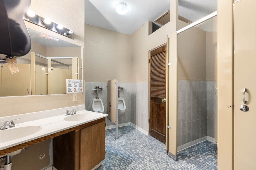 More Photos Of 1455 Willow Creek Rd, Prescott Religious Facility For Sale