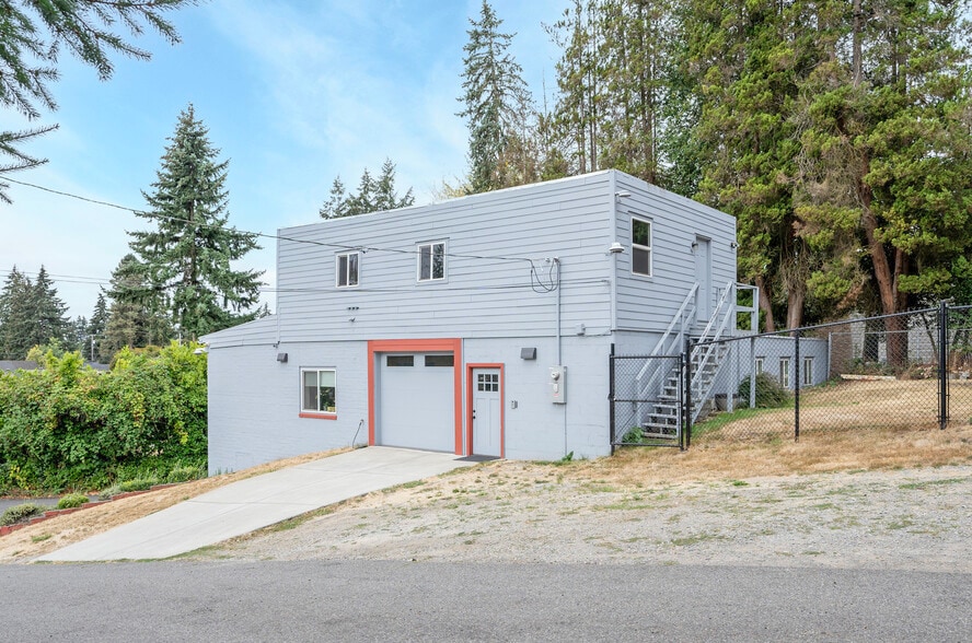 More Photos Of 709 106th St S, Tacoma Auto Repair For Sale