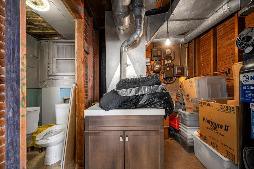 More Photos Of 802 Main St, Walsenburg Auto Repair For Sale