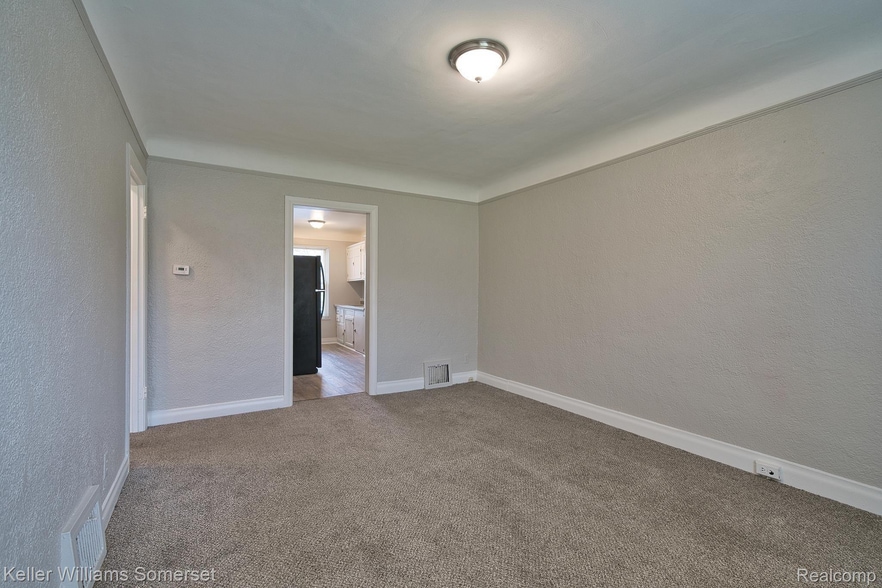 More Photos Of 51 Spokane Dr, Pontiac Apartments For Sale