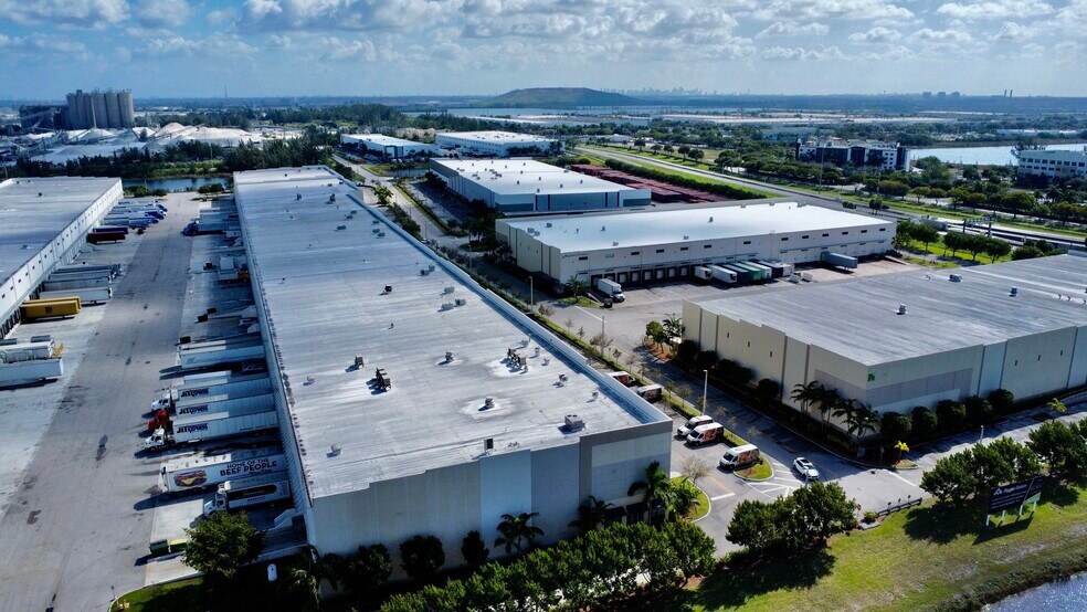 More Photos Of 11411 NW 107 St, Miami Warehouse For Lease
