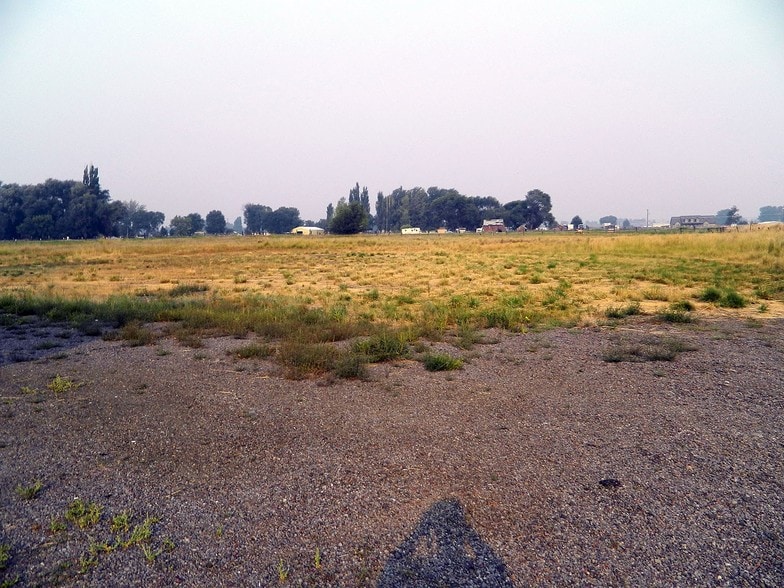 More Photos Of 5225 Washburn Way, Klamath Falls Warehouse For Sale