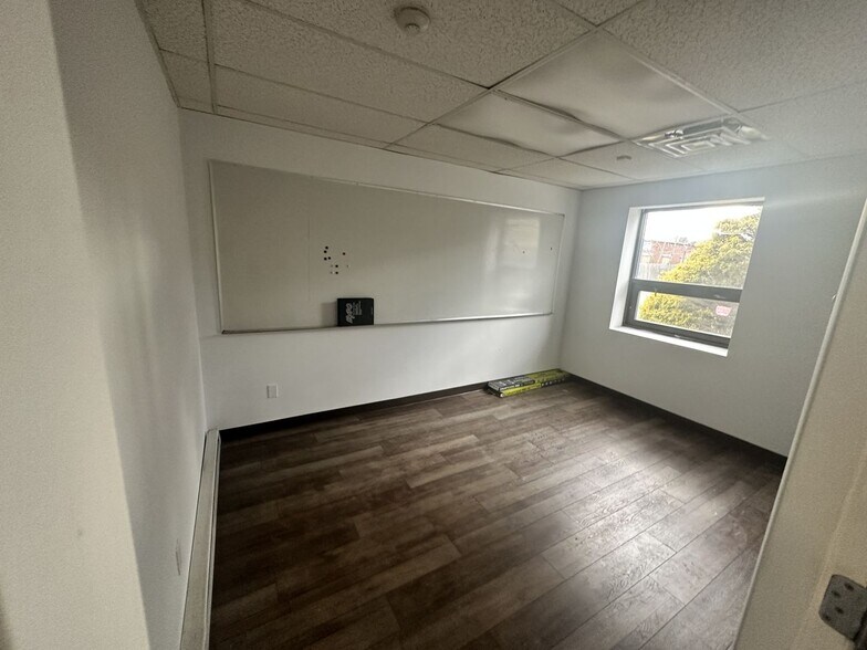 More Photos Of 5800 Post Rd, East Greenwich Warehouse For Sale