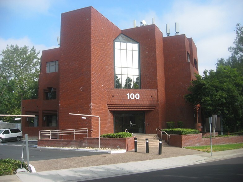 More Photos Of 100 Saratoga Ave, Santa Clara Office For Lease