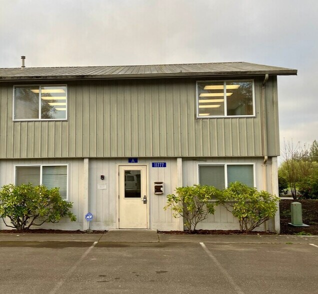 Primary Photo Of 11777 Watertank Rd, Burlington Loft Creative Space For Lease