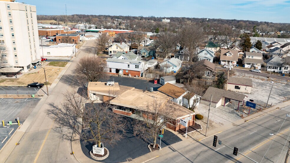More Photos Of 344 St Louis ave, East Alton Office For Sale