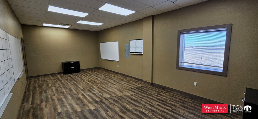 More Photos Of 9402 FM 1585, Wolfforth Warehouse For Lease