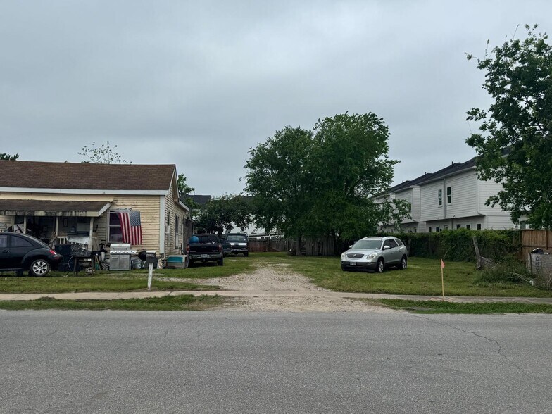 More Photos Of 4017 Robertson St, Houston Land For Sale