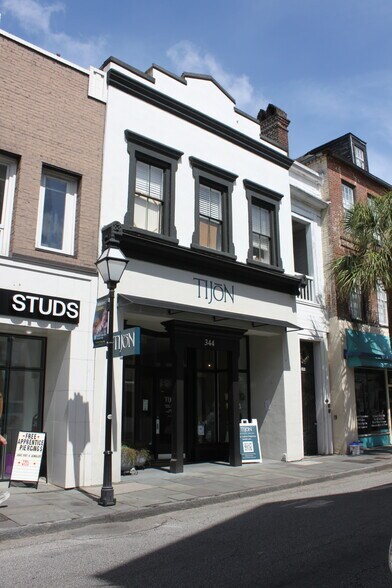 More Photos Of 344 King St, Charleston Storefront Retail Residential For Lease