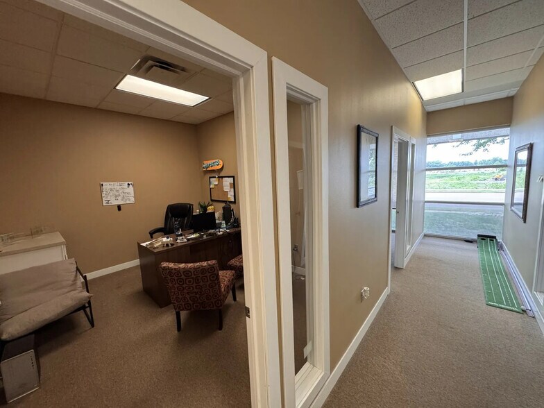 More Photos Of 2200 W 49th St, Sioux Falls Office For Lease