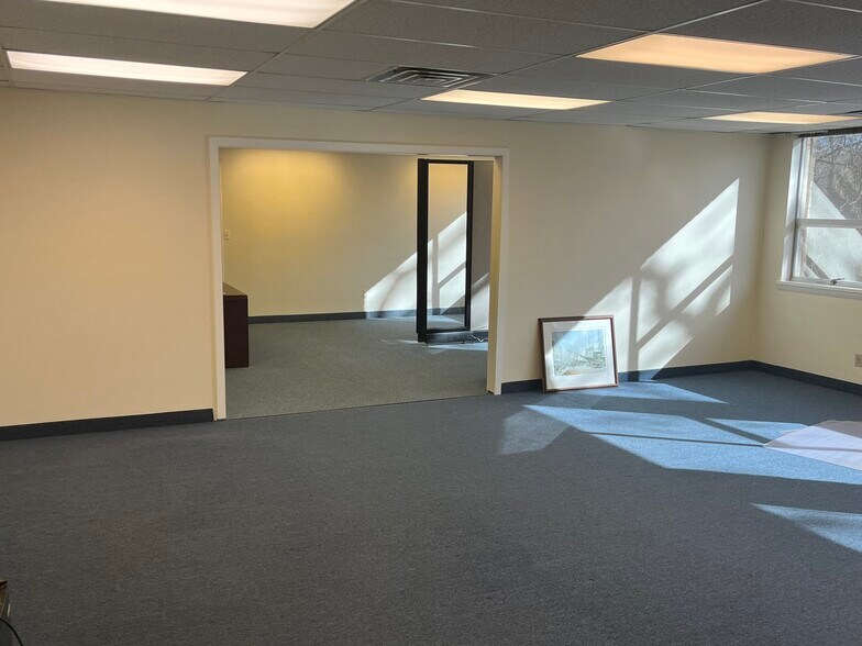 More Photos Of 914 Mount Kemble Ave, Morristown Office For Lease