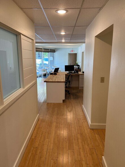 More Photos Of 8283 SW Barbur Blvd, Portland Medical For Sale