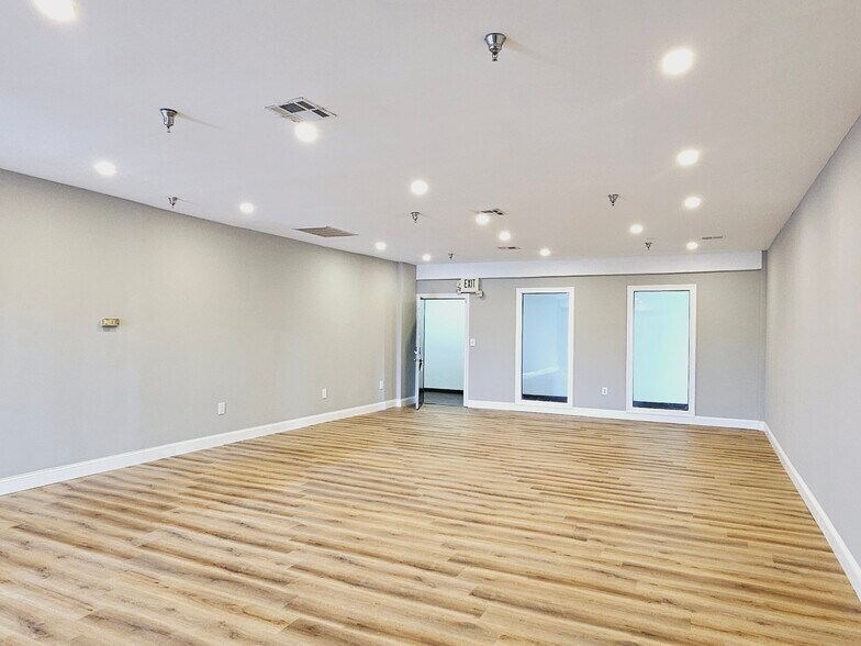 More Photos Of 10176 Baltimore National Pike, Ellicott City Office For Lease