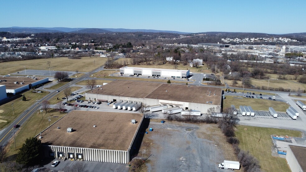 More Photos Of 259 Brooke Rd, Winchester Warehouse For Sale