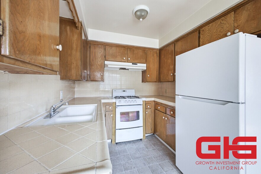 More Photos Of 411 N Chapel Ave, Alhambra Apartments For Sale