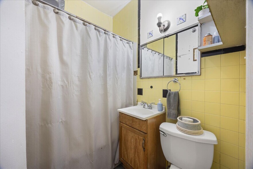 More Photos Of 49 LAKE St, West Harrison Restaurant For Sale