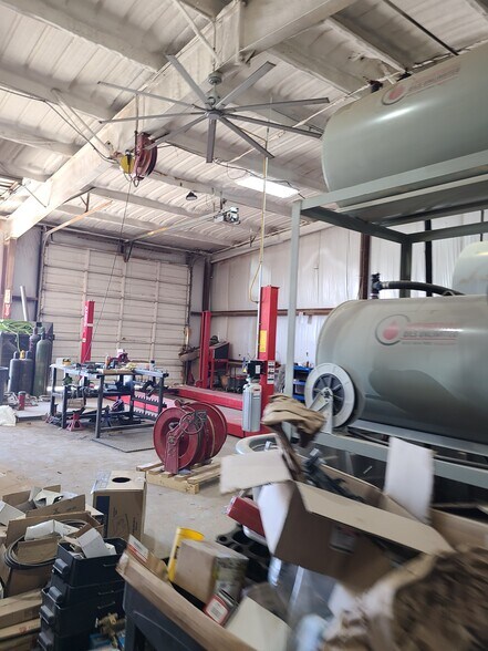 More Photos Of 703 NW Mustang Dr, Andrews Warehouse For Sale
