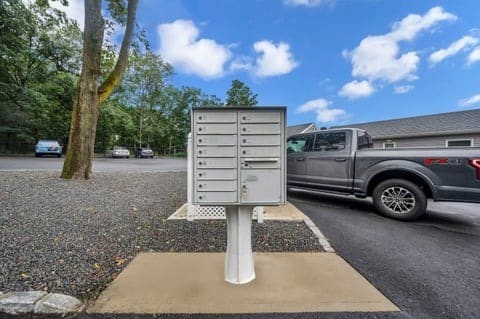 More Photos Of 440 Middle Country Rd, Middle Island Apartments For Sale