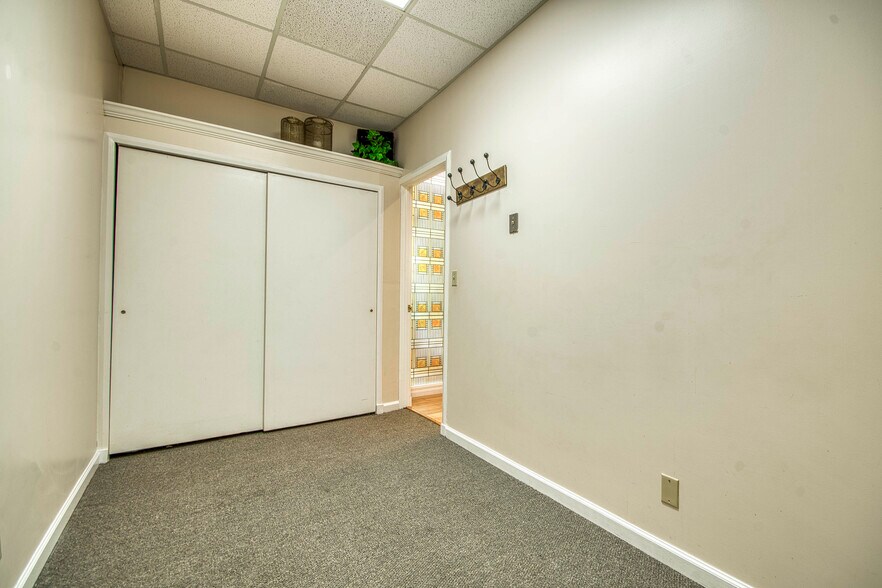 More Photos Of 11211 Prosperity Farms Rd, Palm Beach Gardens Medical For Sale