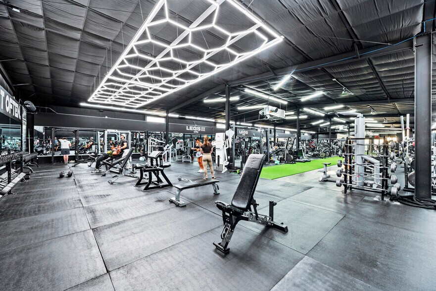 More Photos Of 11703-11711 Spring Cypress Rd, Tomball Unknown For Lease