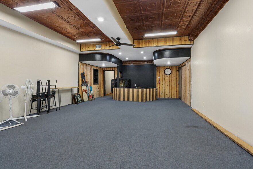 More Photos Of 2114 Wisconsin Ave, New Holstein Storefront Retail Residential For Sale