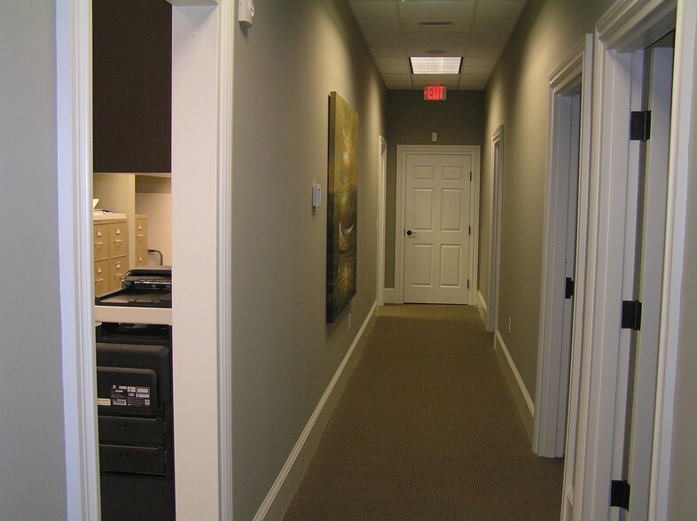 More Photos Of 146 Cargill Way, Hartsville Office For Lease