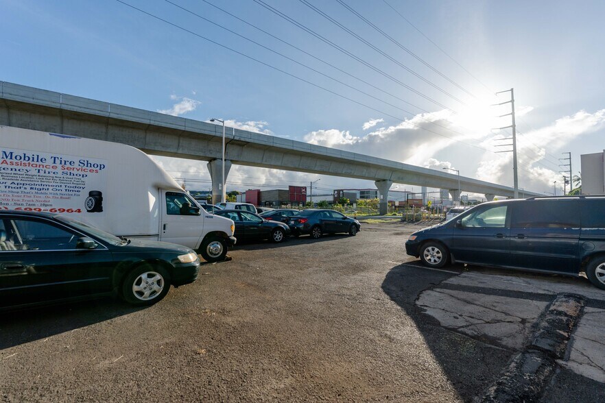 More Photos Of 98-391 Kamehameha Hwy, Aiea Auto Repair For Lease