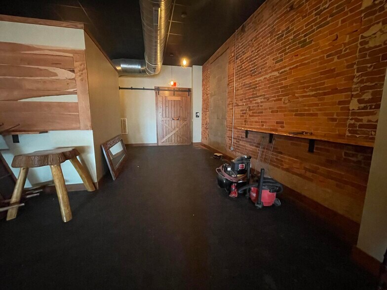 More Photos Of 99-101 Fraley st, Kane Flex For Sale