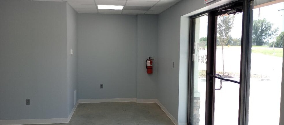 More Photos Of 1621 W 79th St, Tulsa Self Storage For Lease