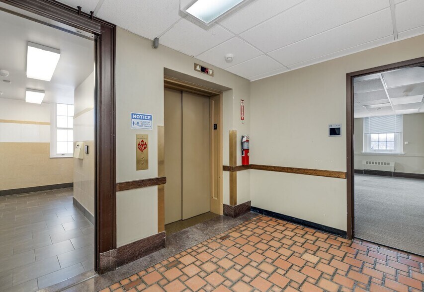 More Photos Of 301 Mount Elliott St, Detroit Office Residential For Sale