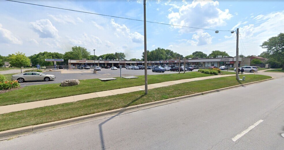 More Photos Of 501-541 W 87th St, Naperville General Retail For Sale