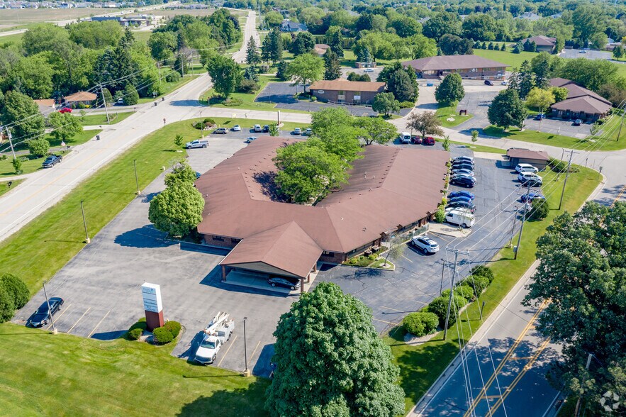 More Photos Of 6233 Bankers Rd, Racine Coworking Space