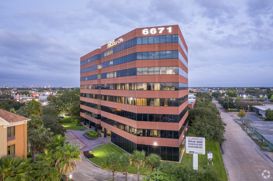 More Photos Of 6671 Southwest Fwy, Houston Office For Lease