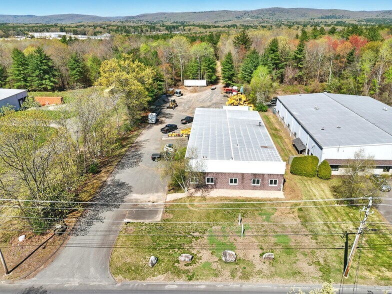 More Photos Of 103 Servistar Industrial Way, Westfield Warehouse For Lease