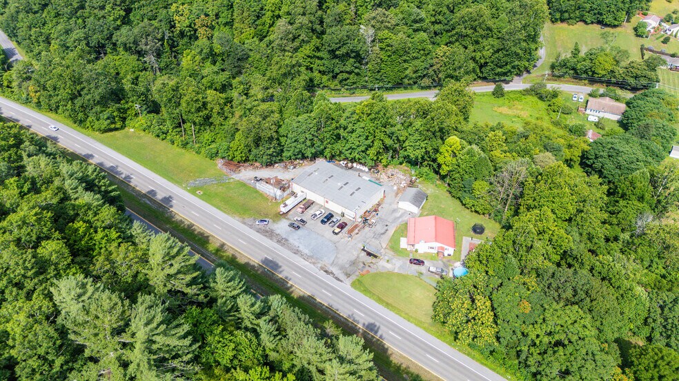 More Photos Of 5560 Highway 19 E, Hampton Manufacturing For Sale