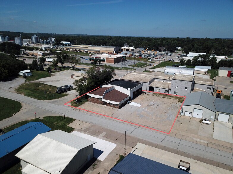 More Photos Of 1160 Lincoln St, Blair Light Manufacturing For Sale